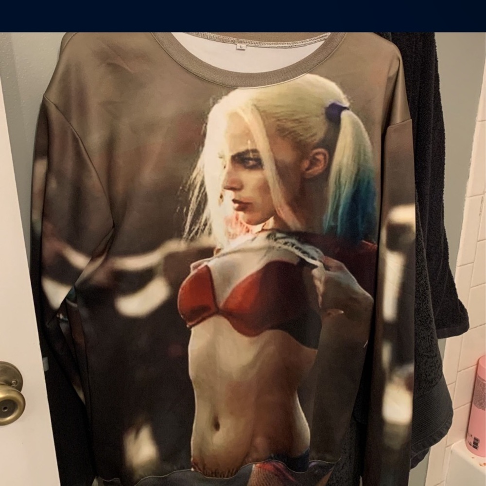 Harley Quinn graphic sweatshirt